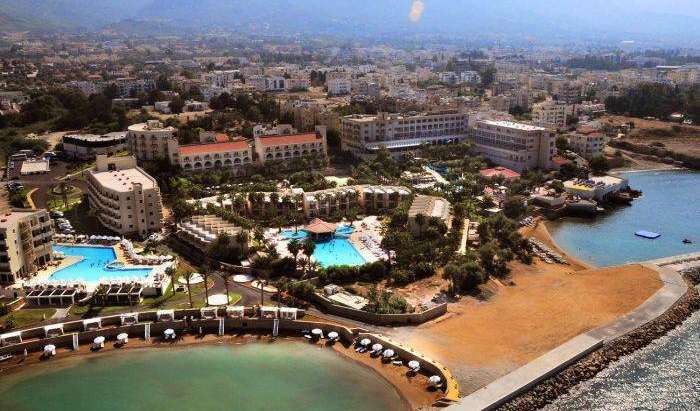 Viajes de primera clase y albergues en Kyrenia, Cyprus
