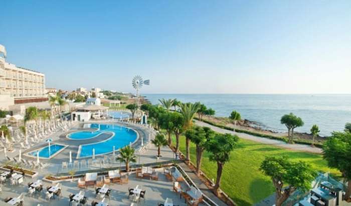 Inolvidables viajes comienzan con HostelTraveler.com en Paphos, Cyprus